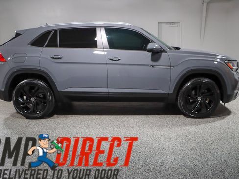 Used 2021 Volkswagen Atlas Cross Sport SE image 6