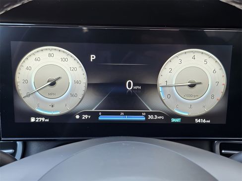 Used 2023 Hyundai Elantra Limited image 27