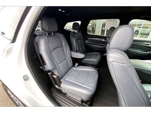Used 2022 Buick Enclave Premium image 30