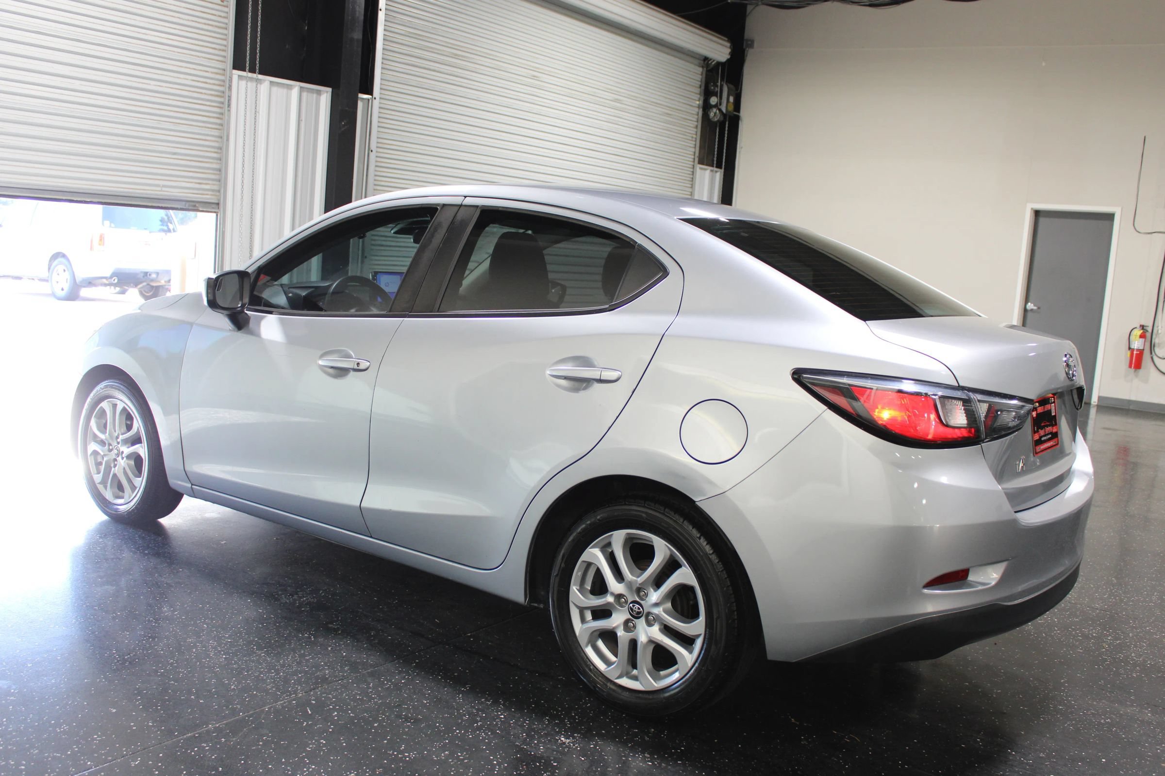 Used 2017 Toyota Yaris iA FWD image 6
