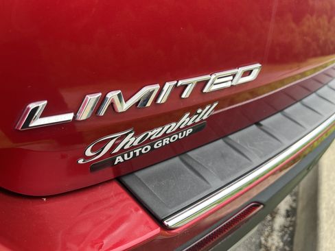 Used 2024 Ford Explorer Limited w/ Equipment Group 301A RWD image 18