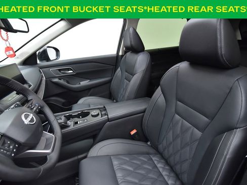 Used 2026 Nissan Rogue Platinum w/ Platinum Premium Package image 12