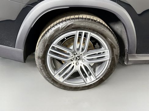 Used 2025 Mercedes-Benz GLS 450 4MATIC image 33