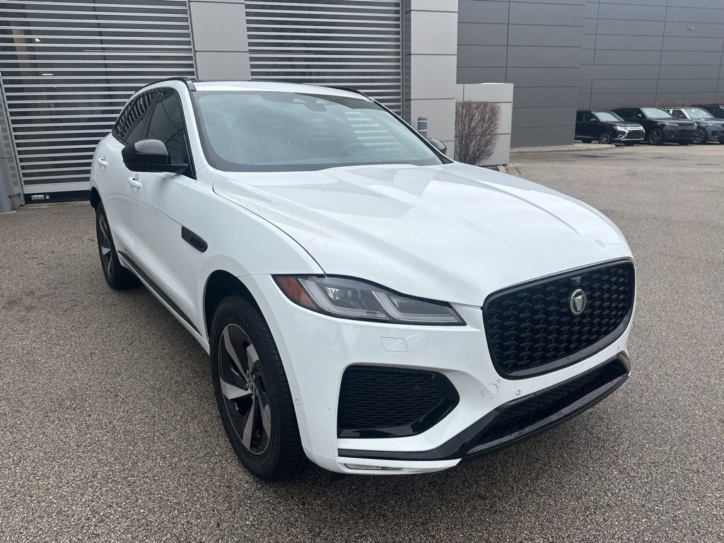 Used 2026 Jaguar F-PACE R-Dynamic S AWD/4WD image 3