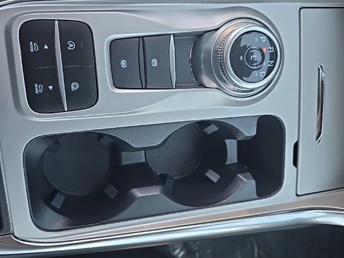 Used 2024 Ford Explorer XLT w/ Equipment Group 202A image 29