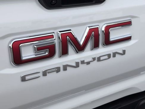 New 2026 GMC Canyon AT4X w/ AT4X AEV Edition AWD/4WD image 32