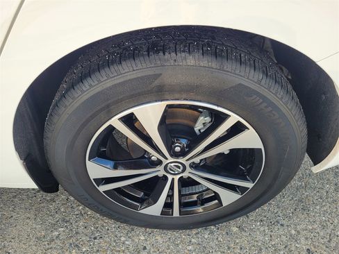 Used 2023 Nissan Sentra SV image 25