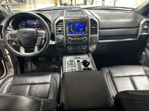 Used 2021 Ford Expedition XLT image 22