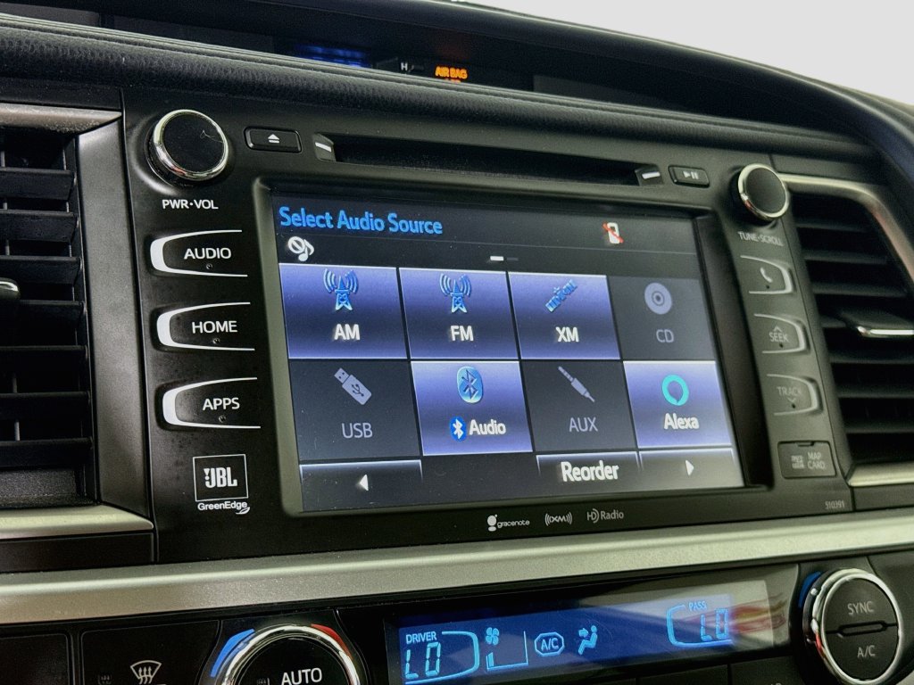 Certified 2018 Toyota Highlander Limited AWD/4WD image 7