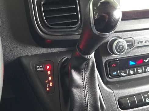 Used 2025 RAM ProMaster 2500 w/ Safety Group FWD image 10