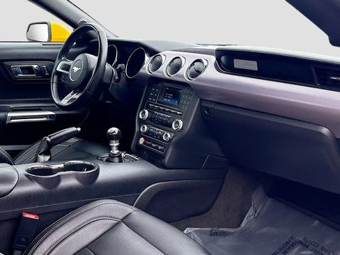 Used 2017 Ford Mustang GT RWD image 26