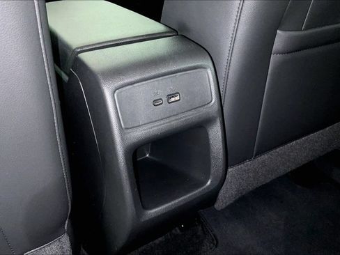 Used 2024 Chevrolet Trax RS FWD image 30