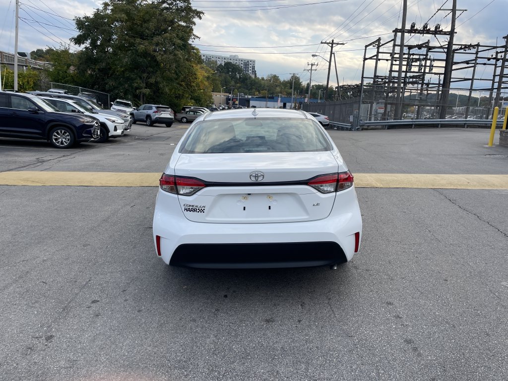Certified 2024 Toyota Corolla LE FWD image 4