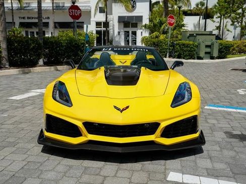 Used 2019 Chevrolet Corvette ZR1 RWD image 4