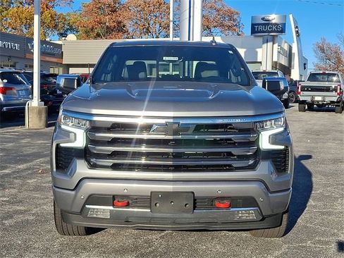 Used 2024 Chevrolet Silverado 1500 High Country w/ High Country Premium Package image 2