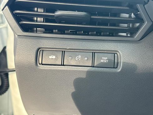 New 2025 Nissan Altima 2.5 SR w/ SR Premium Package image 21