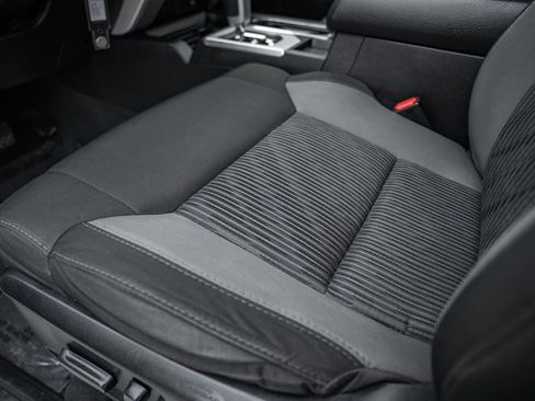 Used 2016 Toyota Tundra SR5 w/ SR5 Upgrade Package image 28