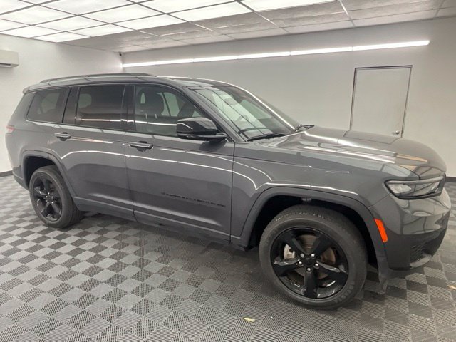 Used 2023 Jeep Grand Cherokee L Laredo AWD/4WD image 3