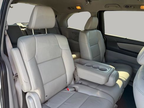 Used 2016 Honda Odyssey Touring Elite image 37