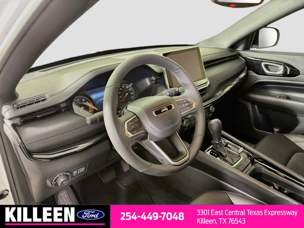 Used 2025 Jeep Compass Latitude w/ Altitude Special Edition AWD/4WD image 11