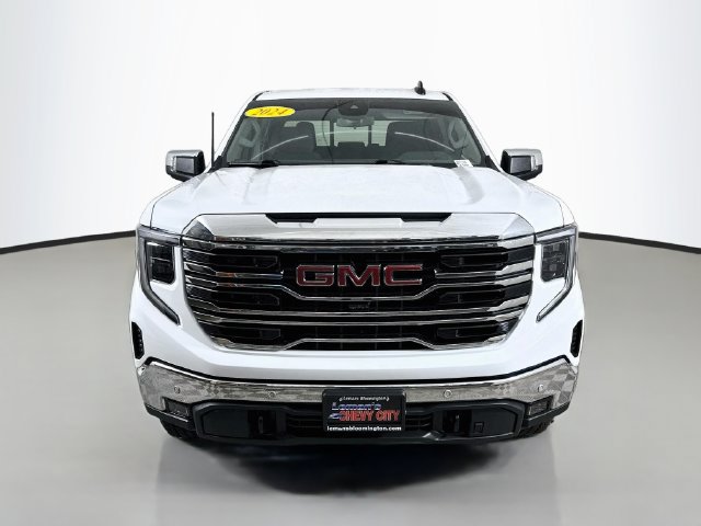 Used 2024 GMC Sierra 1500 SLE w/ Preferred Package AWD/4WD image 2