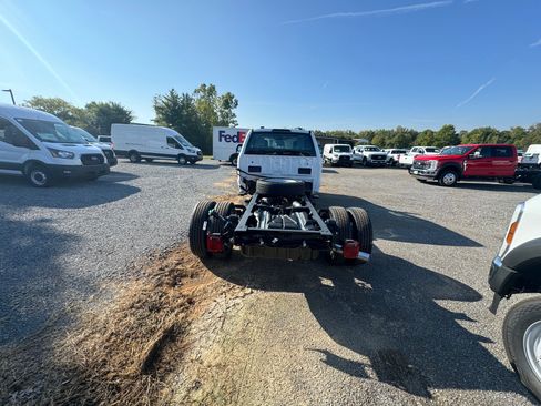 New 2026 Ford F550 4x4 Supercab Super Duty image 8