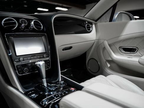 Used 2017 Bentley Continental GT image 42