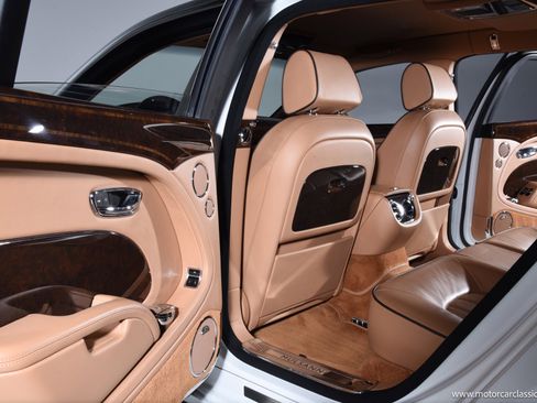 Used 2012 Bentley Mulsanne image 27