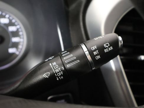 Used 2023 GMC Acadia SLE w/ Driver Convenience Package image 44