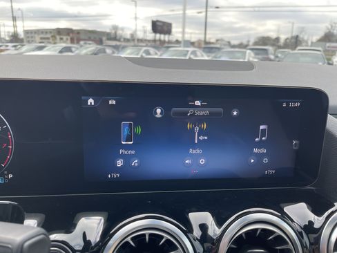 Certified 2025 Mercedes-Benz GLA 250 image 29