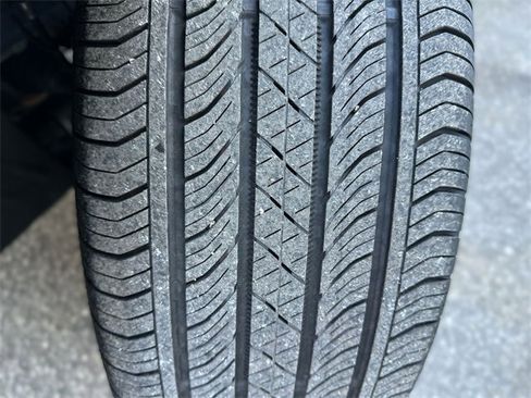 Used 2023 Buick Envision Essence image 11