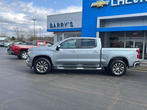 Used 2023 Chevrolet Silverado 1500 LT image 2