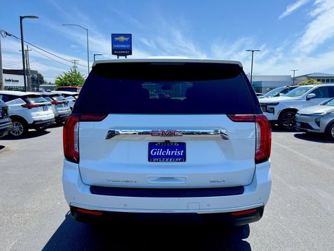 Used 2023 GMC Yukon SLT w/ SLT Luxury Package AWD/4WD image 26