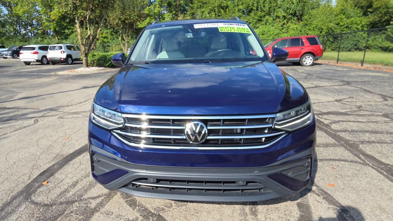 Used 2023 Volkswagen Tiguan SE FWD image 3