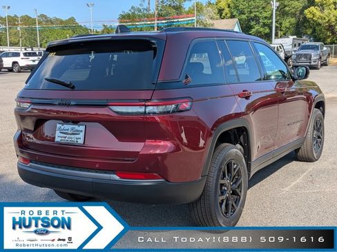 New 2026 Jeep Grand Cherokee Altitude RWD image 6