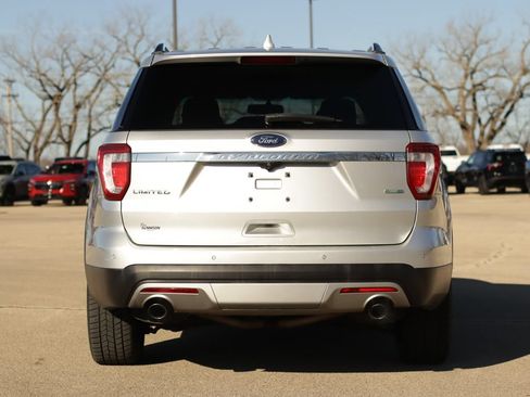 Used 2016 Ford Explorer Limited w/ Class II Trailer Tow Package AWD/4WD image 6