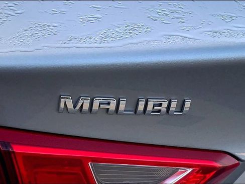 Used 2024 Chevrolet Malibu LT FWD image 30