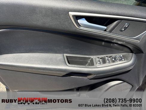 Used 2021 Ford Edge SEL w/ Cargo Accessory Package AWD/4WD image 10
