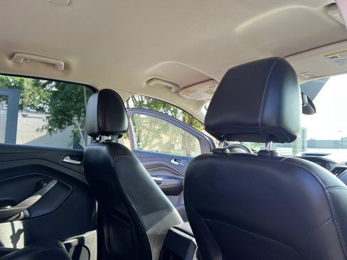 Used 2017 Ford Escape Titanium FWD image 28