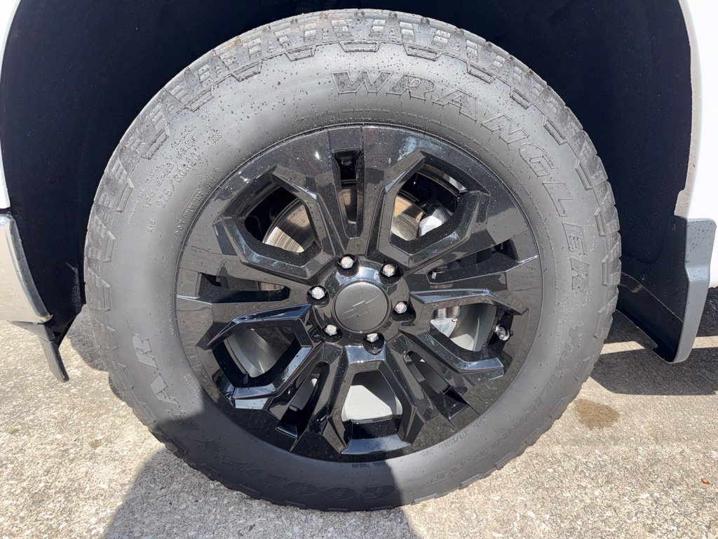 Used 2024 Chevrolet Silverado 1500 LTZ AWD/4WD image 52