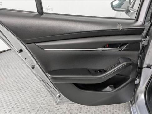 Used 2021 MAZDA MAZDA3 Sedan FWD image 16