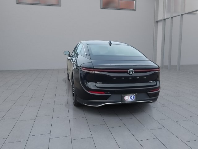 Used 2023 Toyota Crown AWD/4WD image 7