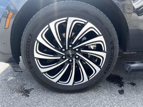 Used 2025 Lincoln Navigator Black Label AWD/4WD image 34