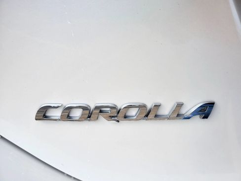 Used 2017 Toyota Corolla SE FWD image 8