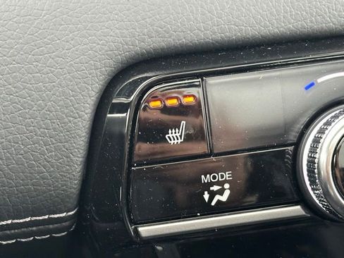 Certified 2024 Honda Pilot Touring image 27