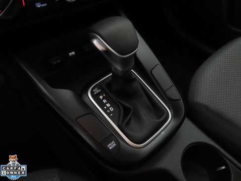 Used 2025 Kia Soul LX w/ LX Technology Package FWD image 17