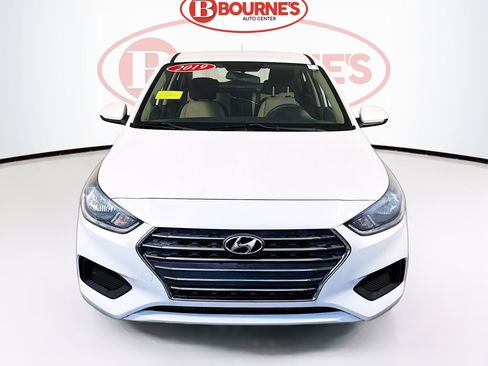 Used 2019 Hyundai Accent SE image 3