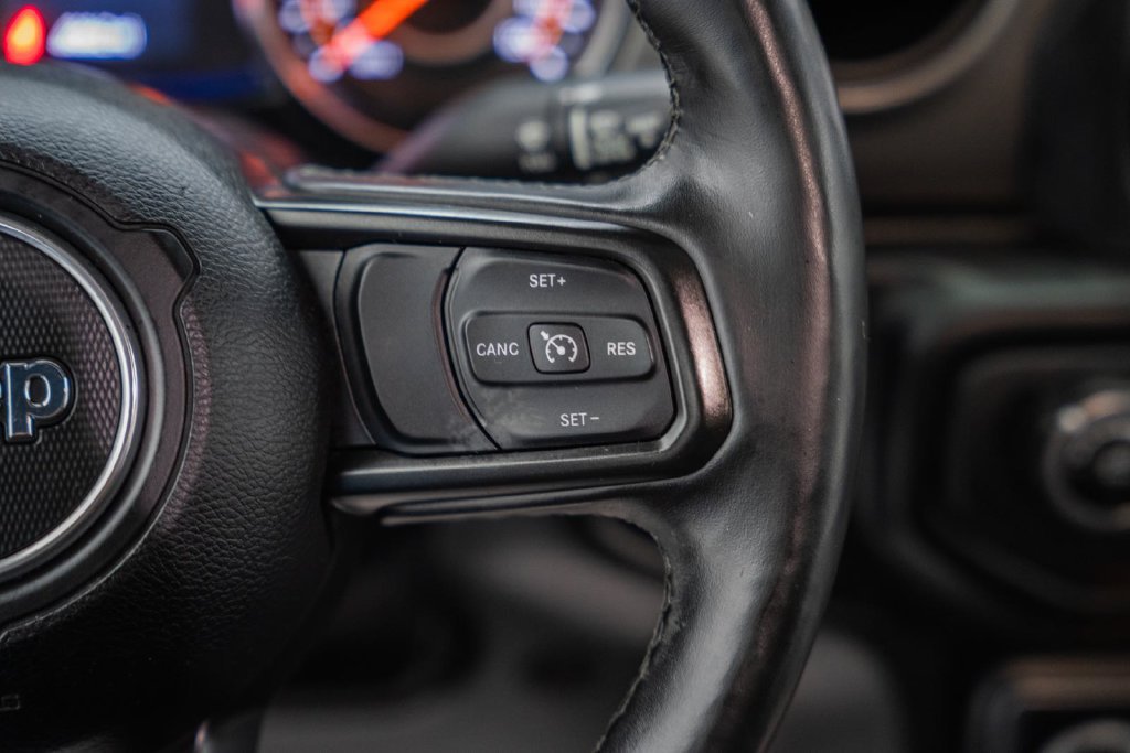Used 2021 Jeep Gladiator Sport AWD/4WD image 27