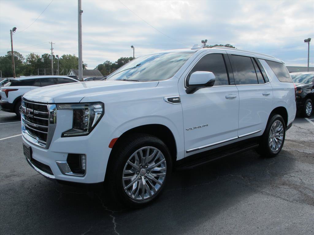 Used 2023 GMC Yukon SLT w/ SLT Premium Package AWD/4WD image 8