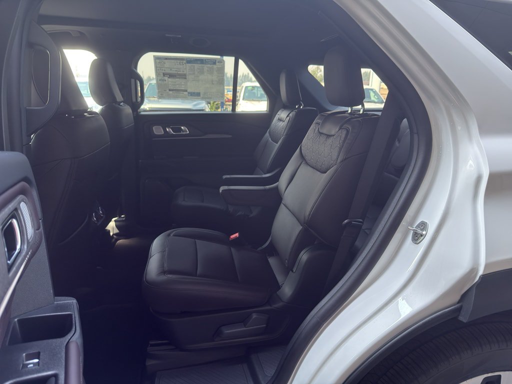Used 2026 Ford Explorer Platinum w/ LUX Leather Package AWD/4WD image 24